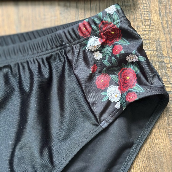 Two piece swimsuit XXL black with flowers - Picture 3 of 6